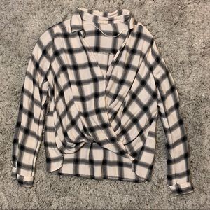 HOLLISTER Plaid Loose Blouse